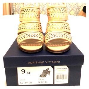 Size 9 Adrienne Vittadini Sandler pumps